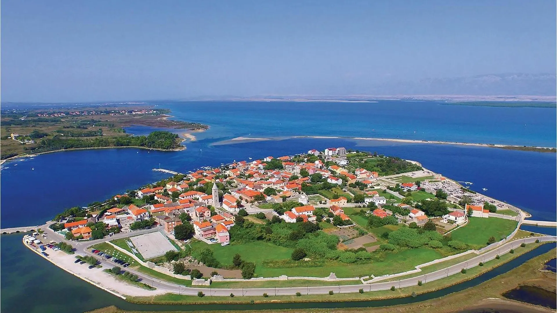 Amazing Apartment In Vrsi-Mulo With Kitchen